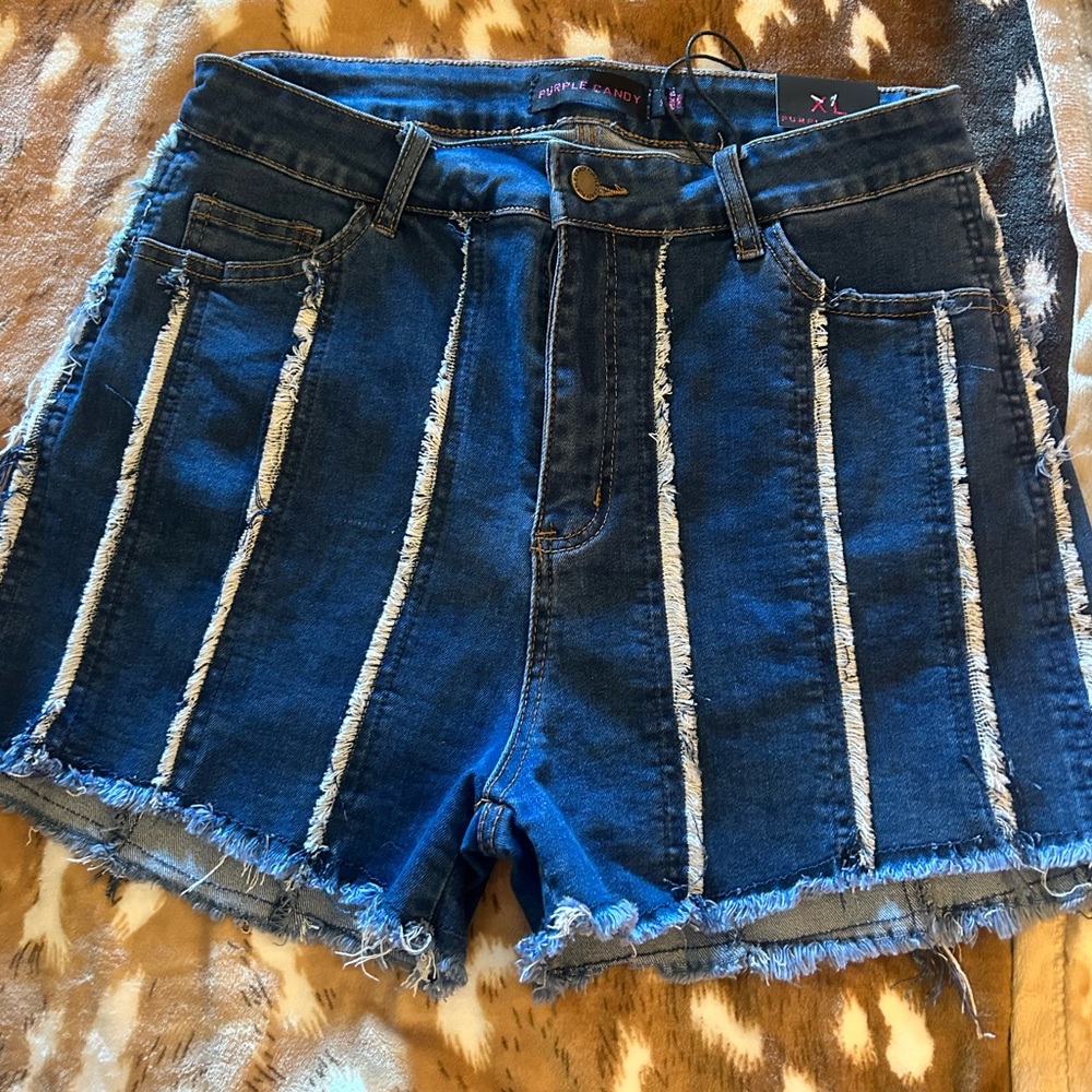 Distressed Denim Shorts with Frayed Stripes